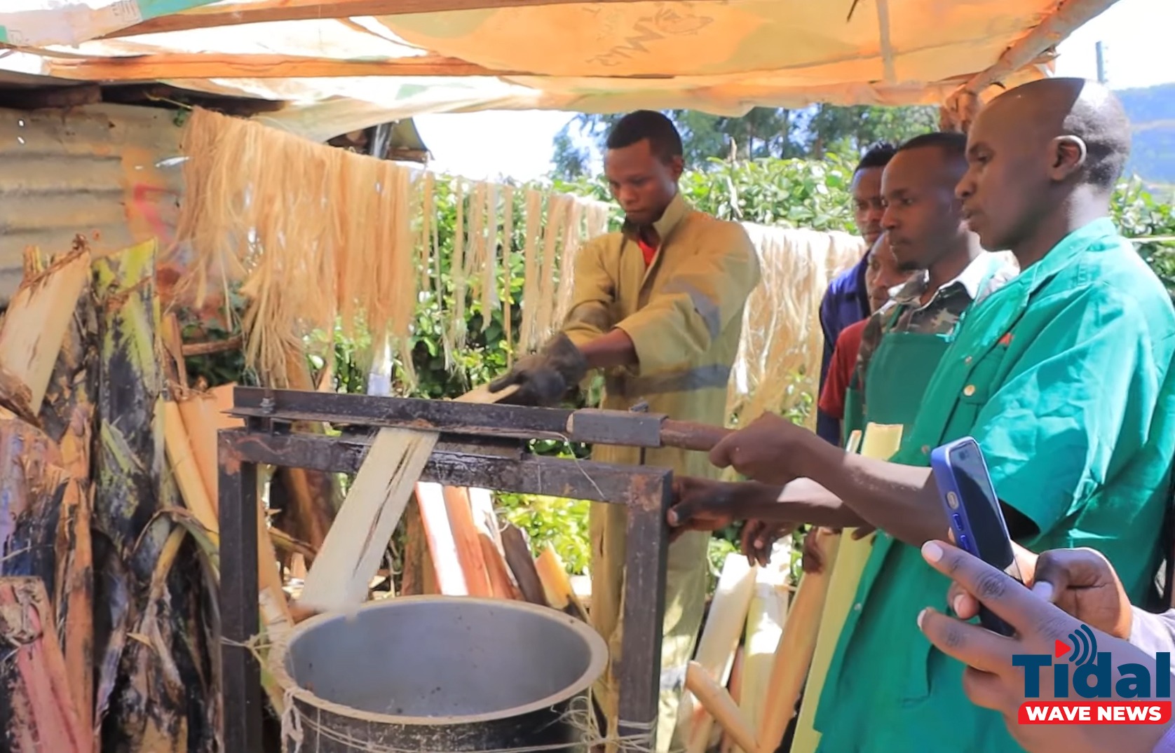 Some of the group members demonstrated how they extract fibers from bananas before they are used to produce various products, which are then sold.